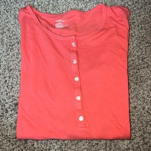 women’s shirt